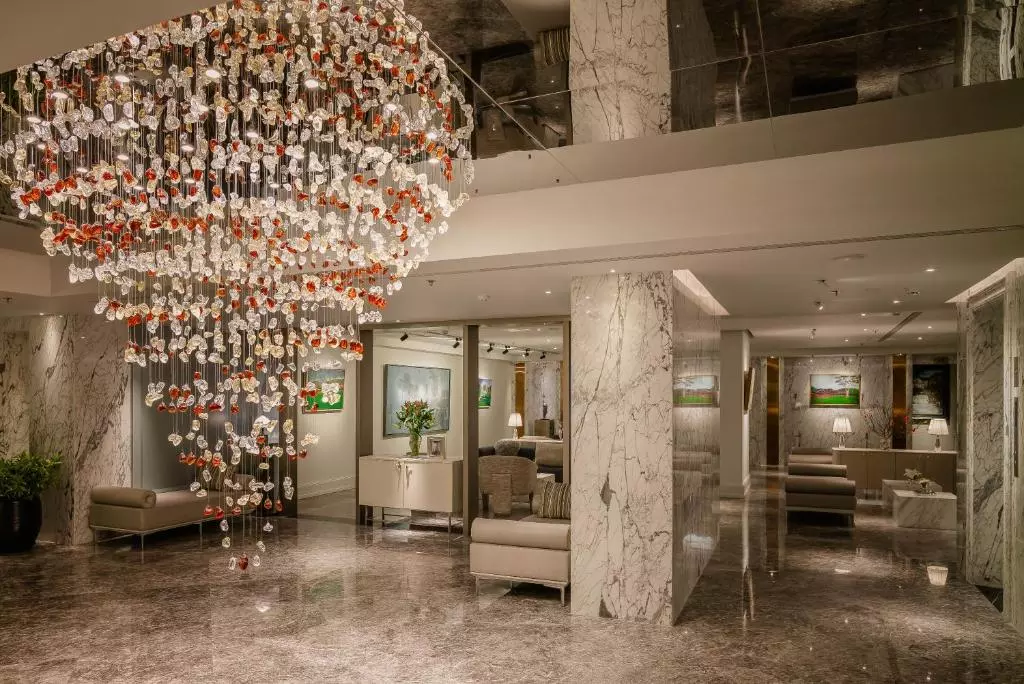 LE JARDIN HOTEL COUTURE or similar